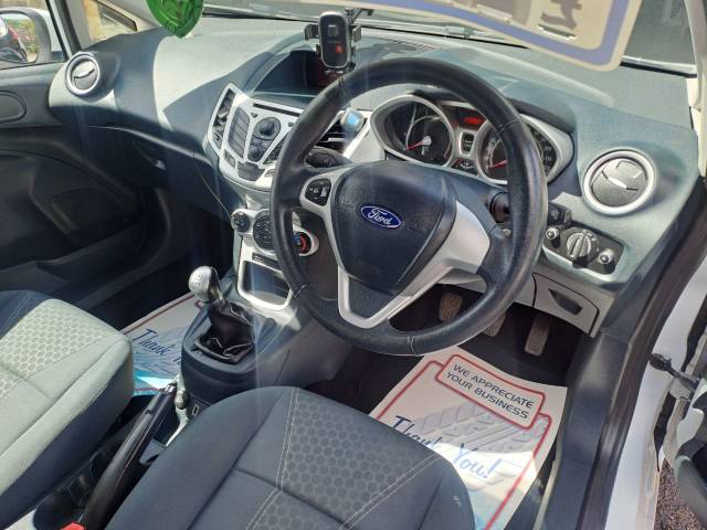 2012 Ford Fiesta 1.25 Zetec 3dr [82]