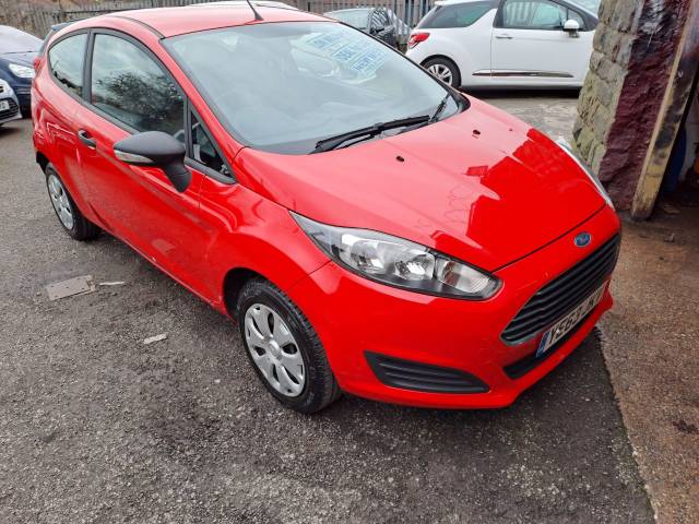 Ford Fiesta 1.25 Studio 3dr Hatchback Petrol Red
