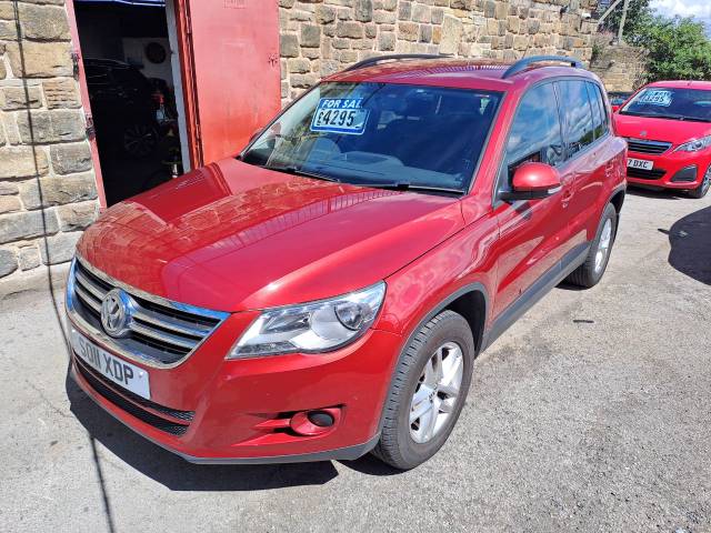 Volkswagen Tiguan 2.0 TDi S 5dr Estate Diesel Red