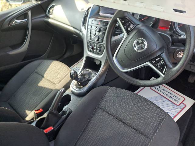 2015 Vauxhall Astra 1.6i 16V Design 5dr